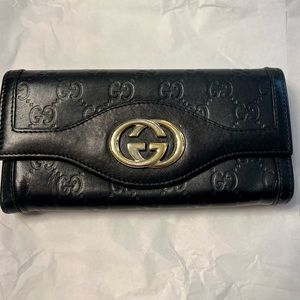AUTHENTIC GUCCI LONG WALLET LEATHER